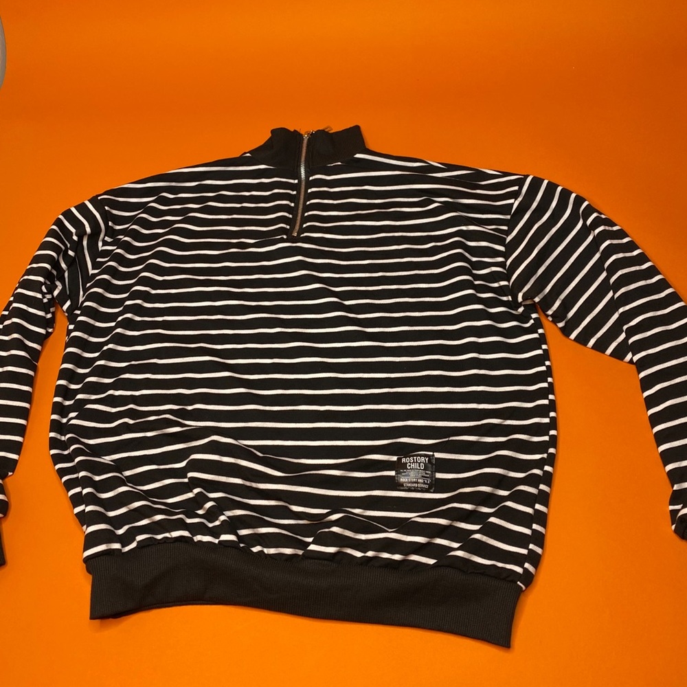 Striped top - Picture 2 of 3